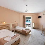 Surf Hotel 2*