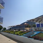 Hotel Surf 2*