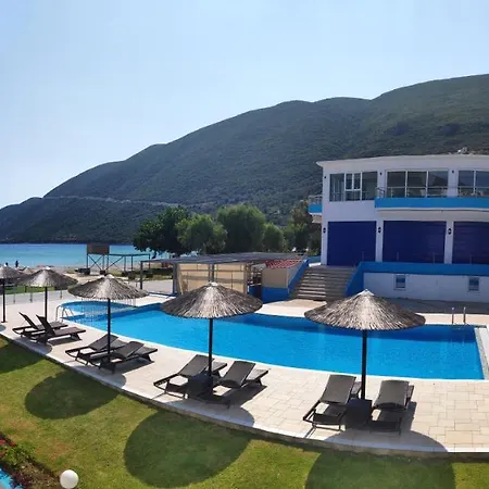 Surf Hotel 2*